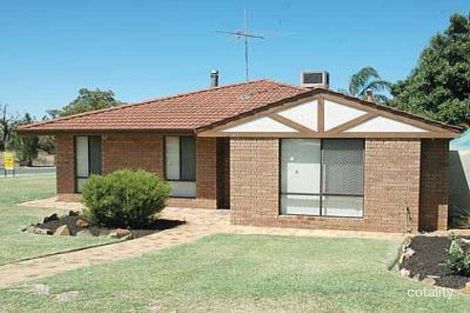 50 Noyes Pl, Lake Coogee, WA 6166