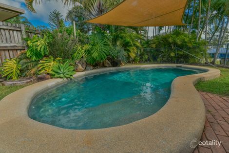 18 Valley Dr, Cannonvale, QLD 4802