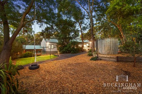 17 Metery Rd, Eltham, VIC 3095