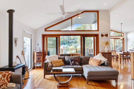 Property photo of 19 Solander Road Avoca Beach NSW 2251