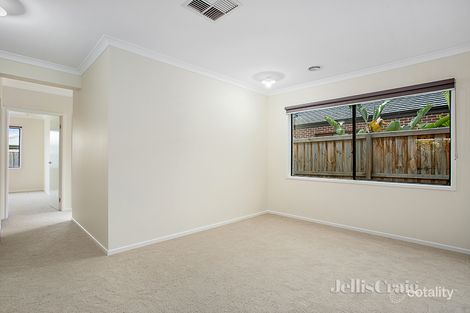 Property photo of 24 Landing Avenue Doreen VIC 3754