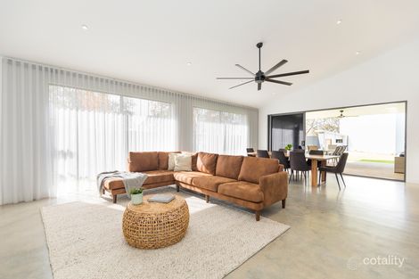 Property photo of 4 Shearers Court Murray Downs NSW 2734