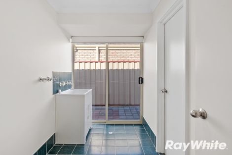 Property photo of 59 Sunningdale Chase Meadow Springs WA 6210