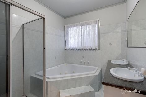 Property photo of 3 Ensign Grove Taylors Lakes VIC 3038