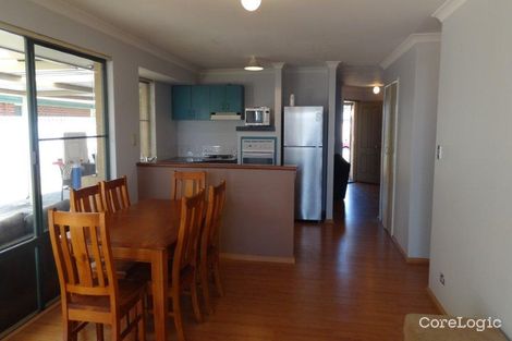 Property photo of 8 Redfin Close Warnbro WA 6169