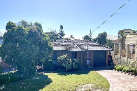 3b Quinns Rd, Quinns Rocks, WA 6030