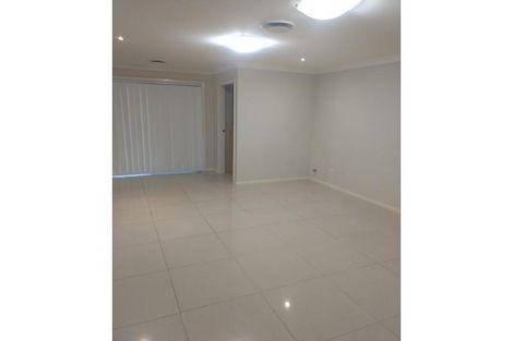 Property photo of 10/30 Australis Drive Ropes Crossing NSW 2760