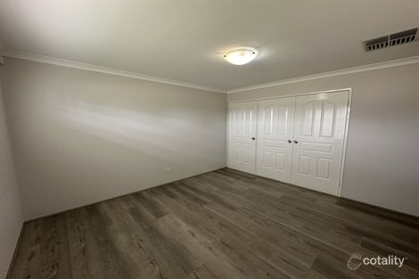 Property photo of 4/17 Yallambee Way Queens Park WA 6107
