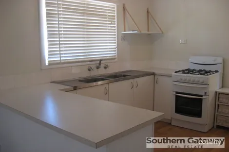 19 Pedder Way, Parmelia, WA 6167