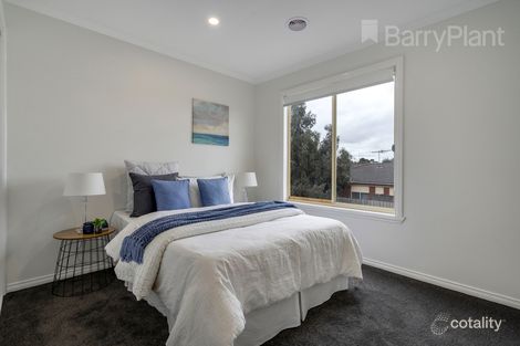 Property photo of 2 Sandover Drive Roxburgh Park VIC 3064