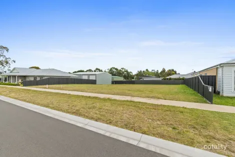 Property photo of 11 Wiggins Avenue Maffra VIC 3860