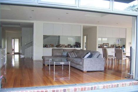 Property photo of 2 Hunter Street Carnegie VIC 3163
