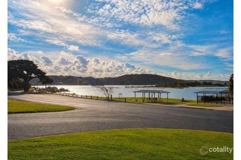 Property photo of 16 Noorooma Crescent Narooma NSW 2546