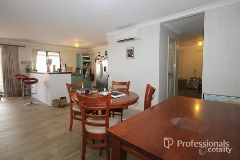 Property photo of 52 Chapple Drive Australind WA 6233