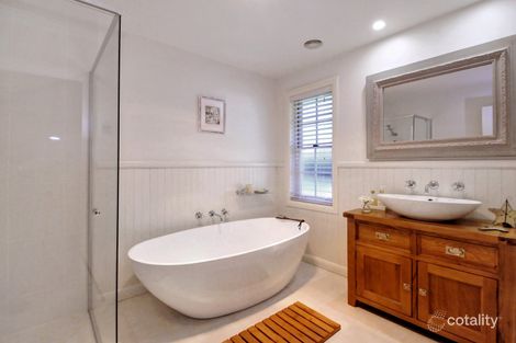 Property photo of 8 Hurlingham Avenue Burradoo NSW 2576