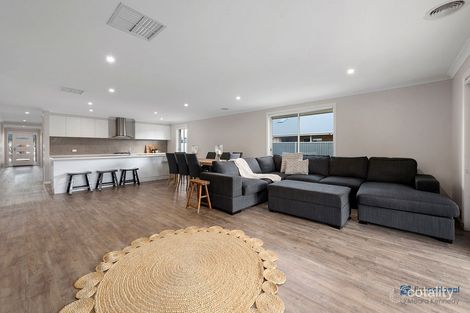 Property photo of 8 Bratten Court Yarrawonga VIC 3730