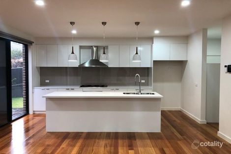 Property photo of 1/2 Vicki Court Doncaster East VIC 3109