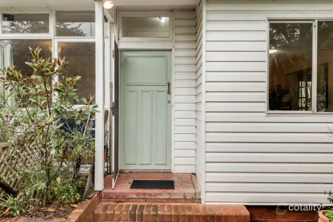 Property photo of 48 Stuart Street Mount Lofty QLD 4350
