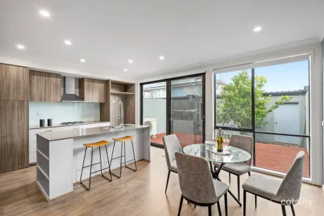 Property photo of 7 Thurra Walk Wollert VIC 3750