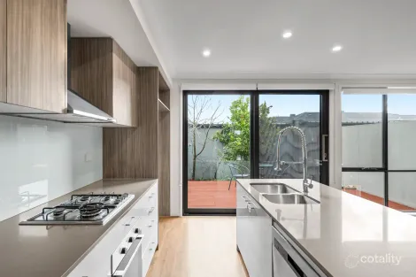 Property photo of 7 Thurra Walk Wollert VIC 3750