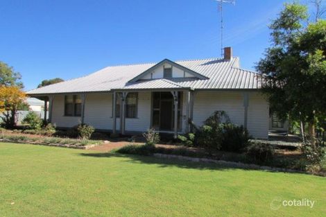 6 Hewitt St, Warracknabeal, VIC 3393