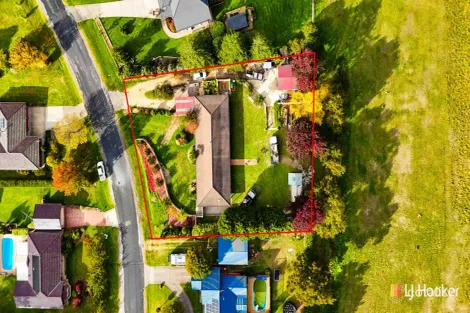 Property photo of 6 Girraween Drive Marrangaroo NSW 2790