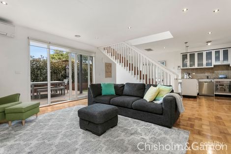 2/519 St Kilda St, Elwood, VIC 3184