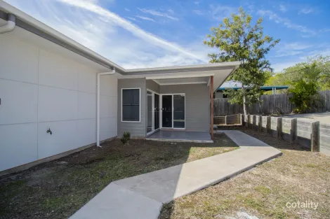 Property photo of 1/60 Totness Street Torquay QLD 4655