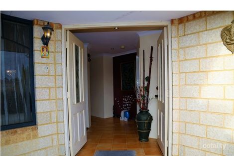 Property photo of 5 Mint Cove Thornlie WA 6108