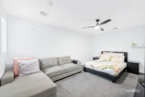 Property photo of 78 Mawson Circuit Woodcroft SA 5162