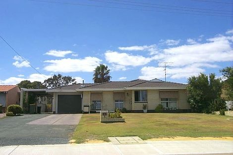 5 Marsh Pl, Halls Head, WA 6210