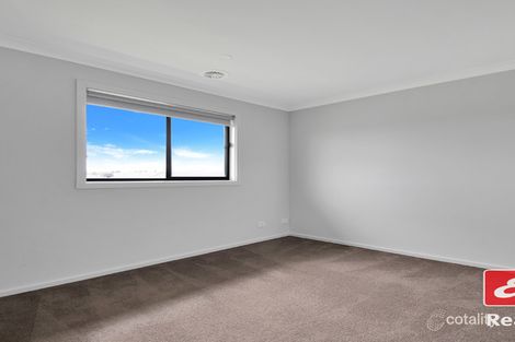 Property photo of 16 Jindalee Way Werribee VIC 3030