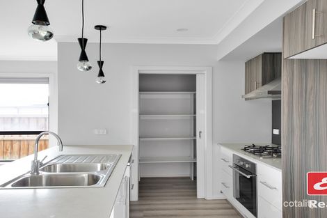 Property photo of 16 Jindalee Way Werribee VIC 3030