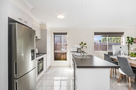 Property photo of 15 Crystall Place Armstrong Creek VIC 3217