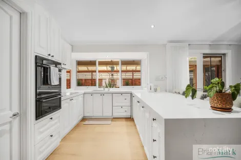 Property photo of 14 Frances Browne Way Tarneit VIC 3029