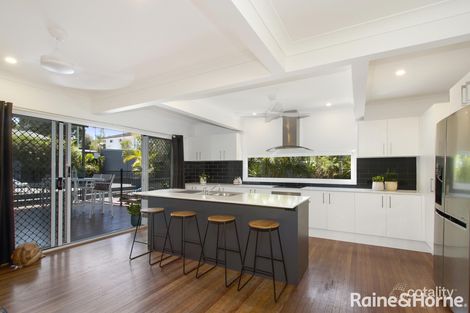 Property photo of 4 Manor Street Oxley QLD 4075