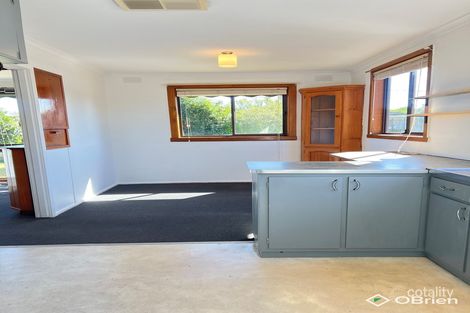 Property photo of 10 Holroyd Street Seaford VIC 3198