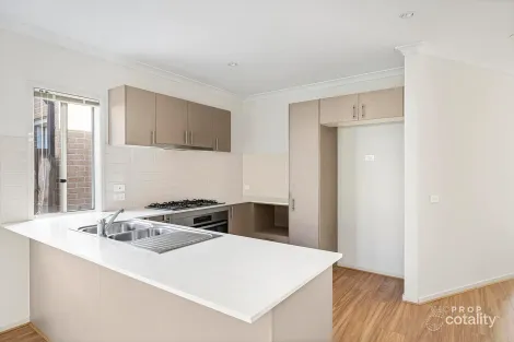 Property photo of 29 Harlem Circuit Point Cook VIC 3030