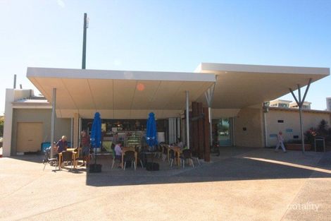 61 Sunshine Bvd, Mermaid Waters, QLD 4218