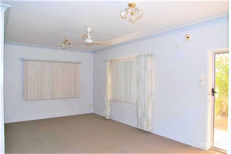 Property photo of 39A Racecourse Road Richmond Hill QLD 4820