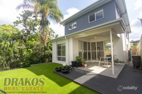 Property photo of 4 Waterview Terrace Dutton Park QLD 4102