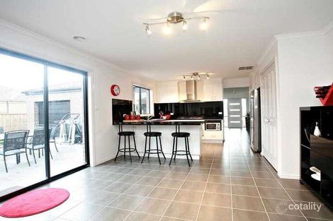 Property photo of 10 Tyrell Place Berwick VIC 3806