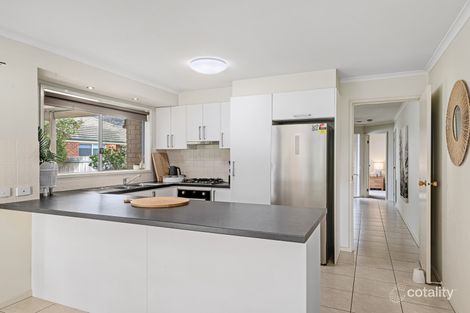 Property photo of 2 Elmslie Circuit West Wodonga VIC 3690