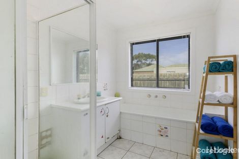 Property photo of 5 Pinecone Court Werribee VIC 3030