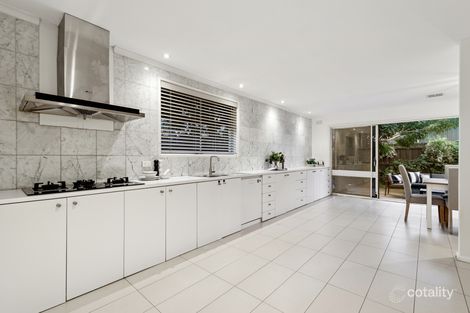 Property photo of 28 Toorak Drive Dingley Village VIC 3172