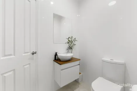 Property photo of 19 Messina View Secret Harbour WA 6173
