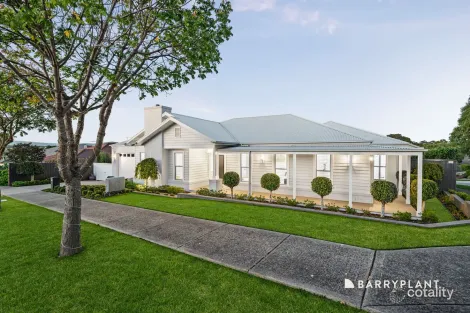 Property photo of 2 Roaming Road Doreen VIC 3754