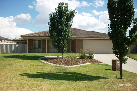 Property photo of 26 Craig Circuit Leneva VIC 3691