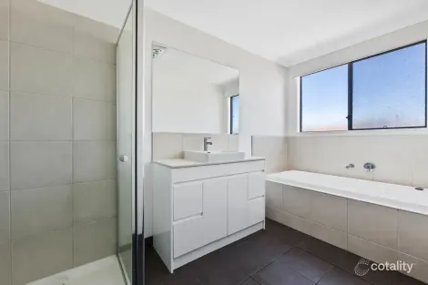 Property photo of 35 Grattan Cove Craigieburn VIC 3064