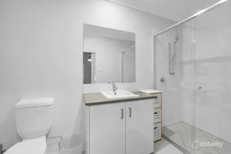 Property photo of 1/29 Goldfinch Street Redbank Plains QLD 4301